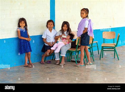 Quechua In Ecuador For Schools