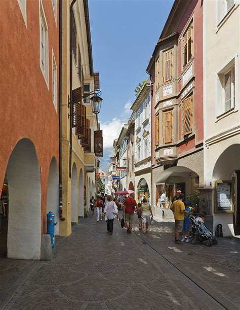 Bildagentur Meran große Auswahl an Fotos der Altstadt von Meran