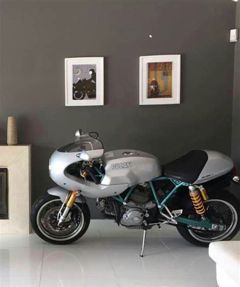 Pin Von Arthur Millet Auf Motos Modernes Homeoffice Modern