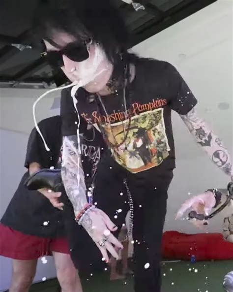 Johnnie Guilbert Johnnie Guilbert Emo Guys Hot Emo Guy