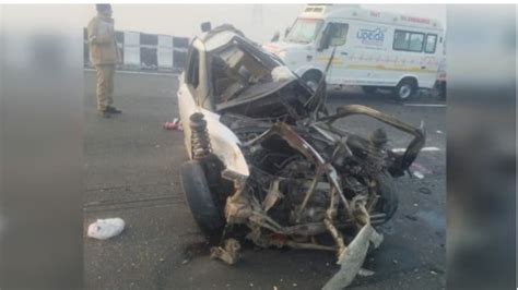 Vijay Upadhyay Car Accident On Agra Lucknow Expressway Three Killed