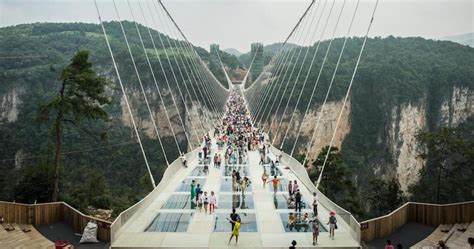 En Chine Le Plus Grand Pont De Verre Au Monde Ferme Apr S Deux Semaines