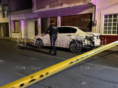 Camioneta Choca Y Vuelca En Col Centro El Sol De Nayarit