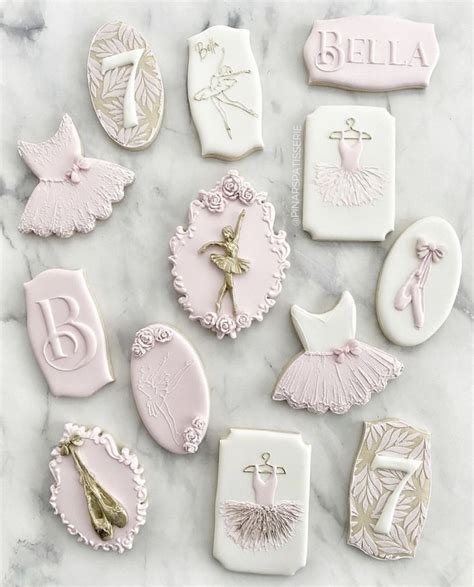 Pin By Marcia Bratkoski On Biscoitos Baby First Birthday Cake