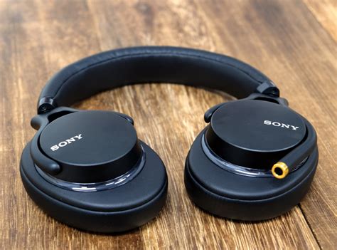 Sony MDR 1AM2 Review Headphones With Split Personalities