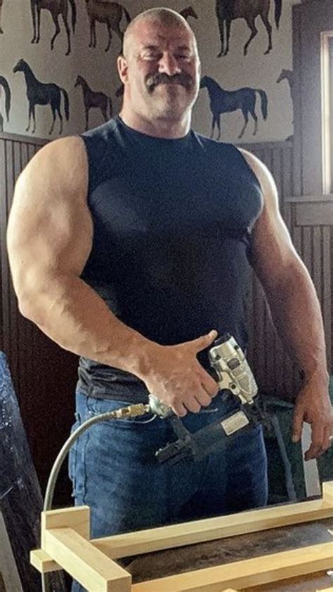 Pin De Marty Hall En Muscle Daddy 3 En 2021 Hombres Hermosos Hombres