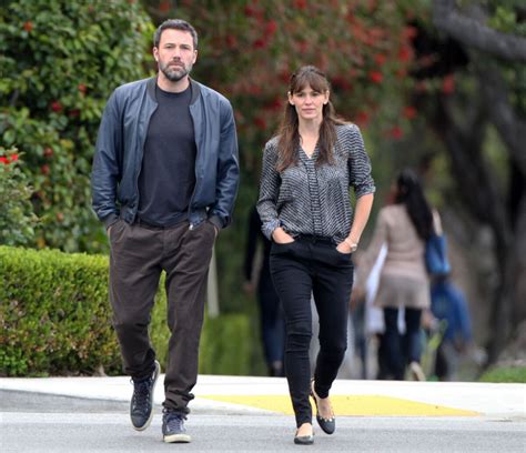 Photo Ben Affleck Et Sa Femme Jennifer Garner Dans Les Rues à Brentwood Le 24 Avril 2015