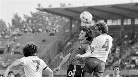 Belgium England Honours Even Between Belgium And England In Euro 1980