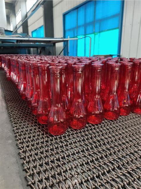 The Largest Glass Bottle Suppliers With A Large Scale Production That