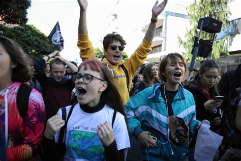 M Odzie Owy Strajk Klimatyczny W Warszawie Protest Tysi Cy Miast Zdj Cia