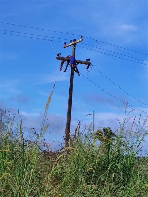 Morre Eletrocutado No Alto Do Poste Ao Tentar Roubar Fios Na Regi O