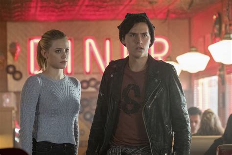 Riverdale Seizoen 4 Gaat Vanaf Deze Week Verder Op Netflix Serietotaal