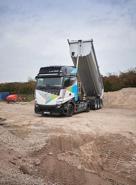 Mercedes Benz Trucks Presenta El Eactros Longhaul El Ctrico Para Las