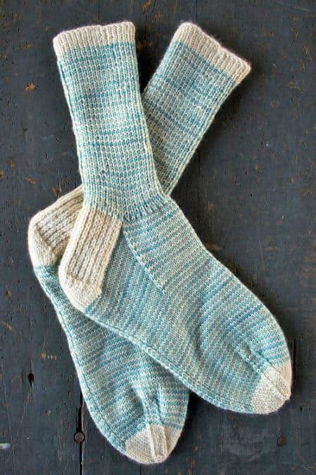 10 Simple Sock Knitting Patterns For Beginner Knitters Ideal Me