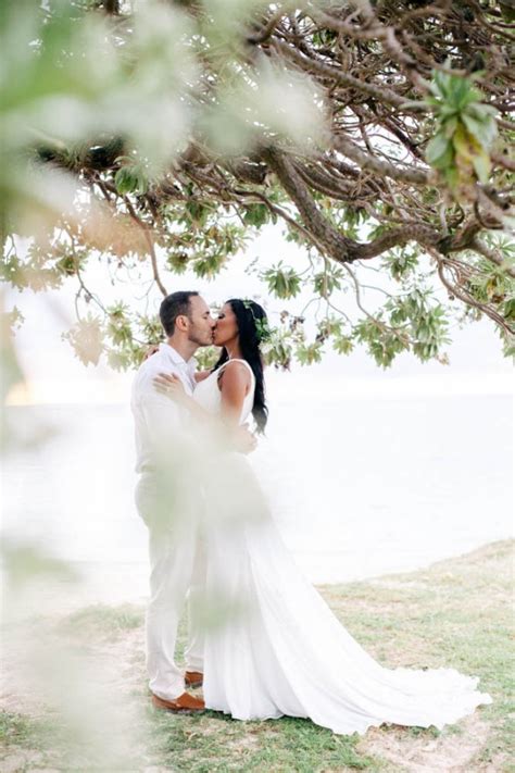 Glamorous Beach Wedding in Mauritius | Junebug Weddings