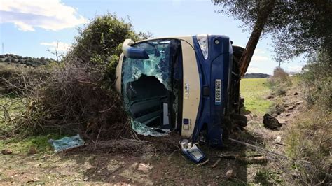 24 Heridos 7 De Ellos Graves Tras El Accidente De Un Autobús Del