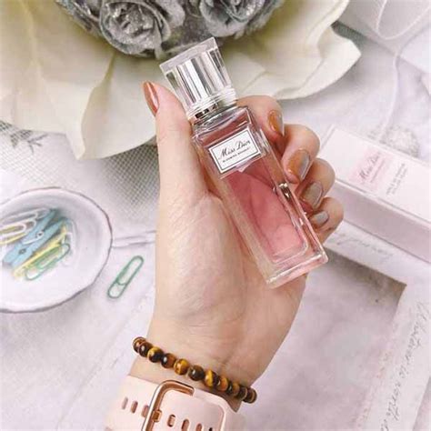 Nước Hoa Dior Miss Dior Blooming Bouquet Roller Pearl EDP Dạng Lăn 20ml