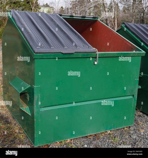 Large Green Commercial Garbage Bin With One Side Lid Eft Open Stock