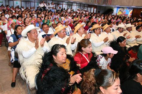 Rutilio Escandón conmemora el Día Internacional de la Mujer Indígena