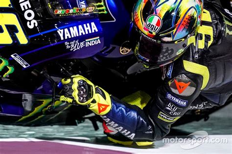 Rossi marca el mejor tiempo de la primera práctica en Qatar