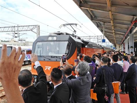 台鐵新電力機車e500啟航 動力強大助提升準點率 生活 中央社 Cna