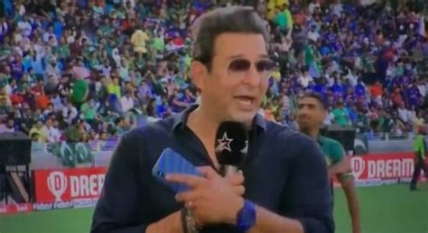 Watch Wasim Akram Lashes Out After Wrong Team Was Displayed Before Match