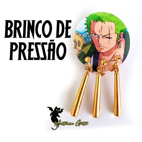 Brinco de pressão Zoro Três Espadas anime e manga One Piece Cosplay