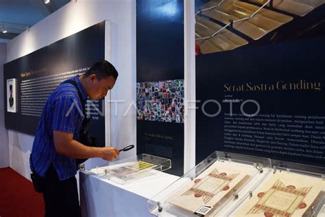 Pameran benda koleksi museum di Madiun | ANTARA Foto