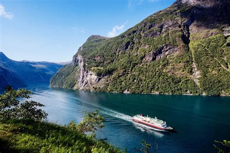 Bergen to Kirkenes Cruise | Coastal Express North | Hurtigruten