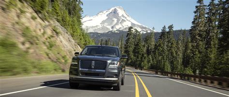 Lincoln Navigator Gets Improved Style And New Technology Slashgear