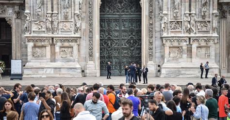 I Funerali Di Silvio Berlusconi Le Immagini Da Piazza Duomo