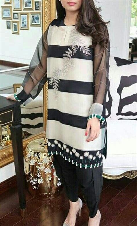 Pin By Rabyya Masood On Dressing Style Ideas Plain Dress Style Dresses