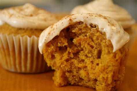 Smashing Pumpkins Mini Pumpkin Muffins W Maple Cinnamon Cream Cheese