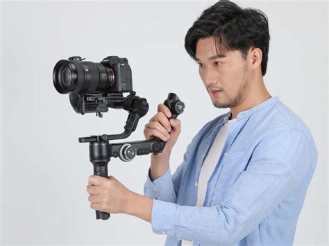 Feiyu Scorp Dan Scorp Pro Gimbal Axis Dengan Layar Sentuh Oled Untuk