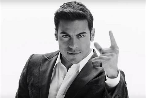 ¡carlos Rivera Está De Cumpleaños Univision