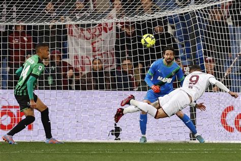 Serie A Sassuolo 1 1 Torino Sanabria Equalises In Style Football