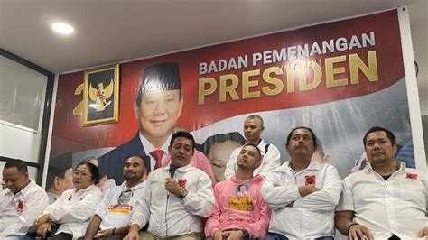 Datangi Rumah Besar Relawan Prabowo 08 Panel Barus Projo Tegak Lurus