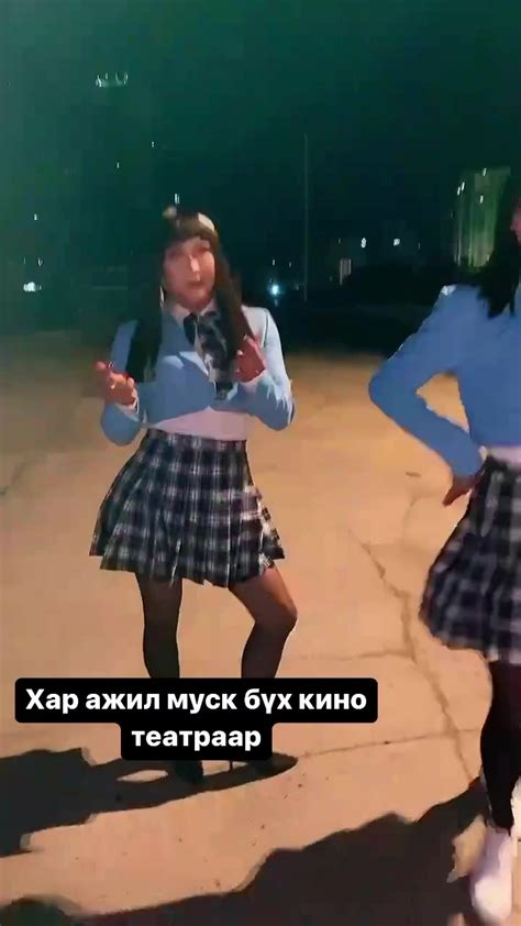 Мааз шүү… 😜 Найруулагч хурдал гээд дуудаад.🎥 #Хар_ажил муск бүх кино ...