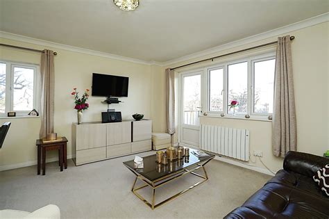 2 Bed Flat For Sale In Manor Lea Boundary Road Worthing Bn11 Zoopla