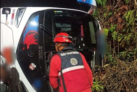 Bus Interprovincial Se Accidentó En Vía Chone El Carmen Radio Govea