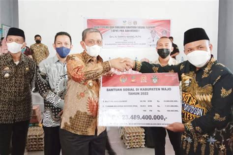 Kemensos Kucurkan Rp23 4 Miliar Bansos Untuk Masyarakat Wajo