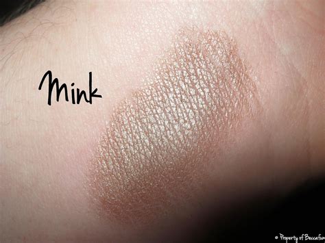 Swatches: No7 Stay Perfect Eyeshadow in Mink