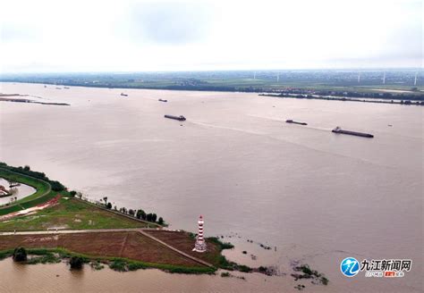 鄱阳湖水位突破18米 距离19米警戒水位不足1米（图）凤凰网江西凤凰网