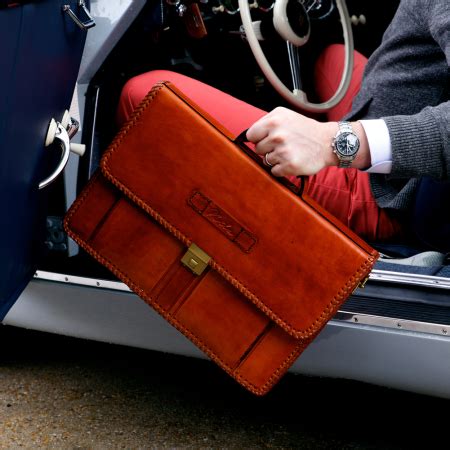 Choose Your Leather Briefcase Smartly