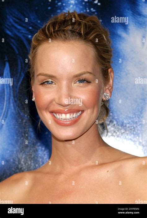 Ashley Scott Attends The Into The Blue Los Angeles Premiere Picture