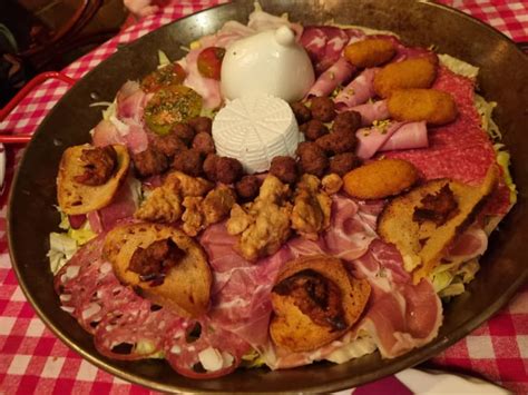 Hosteria La Tana Del Coniglio em Villaricca Preços menu morada