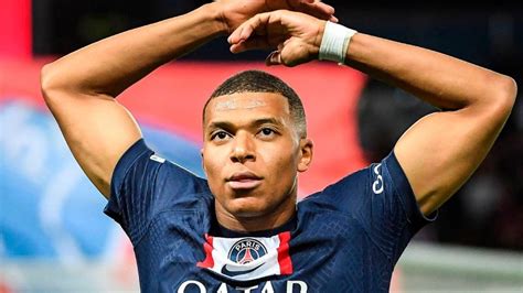 La Picante Tapa De Lequipe Para Mbappé Tras Su Gol Agónico En El Psg Con Mención A Messi