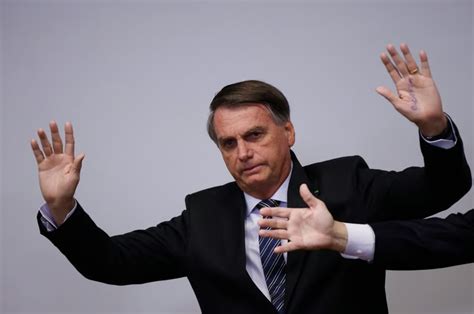 Governo Bolsonaro deu aval inédito para garimpo próximo a terra