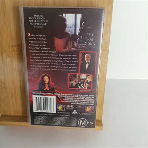 VHS ENTRAPMENT STARRING Sean Connery And Catherine Zeta Jones Retro