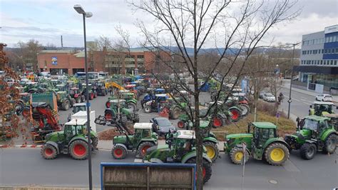 Update Bauernproteste So Viele Traktoren Hat Weiden Nie Gesehen